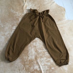 GORGEOUS LAUREN MANOOGIAN PAPERBAG PANTS